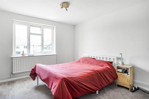 59 Eastgate, Banstead, SM7 1RP