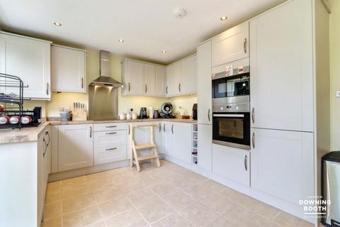 4 bedroom detached house for sale, Castle Road, Walsall WS9