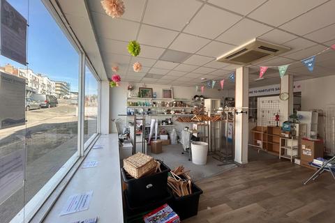 Retail property (high street) to rent, 8 Longridge Ave Saltdean BN2 8LH