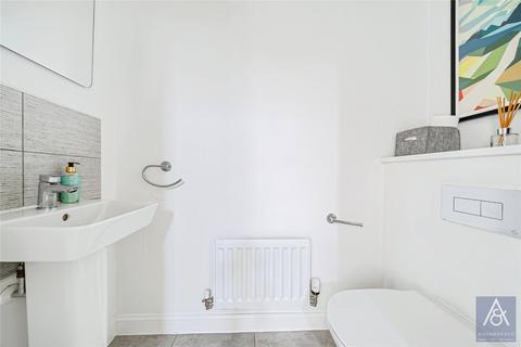 7 Becketts Lane, Steeple Claydon, Buckingham, MK18 2GQ