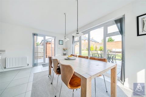 7 Becketts Lane, Steeple Claydon, Buckingham, MK18 2GQ