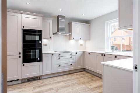 3 bedroom semi-detached house for sale, Mountbatten Park, North Baddesley, Southampton, Hampshire, SO52