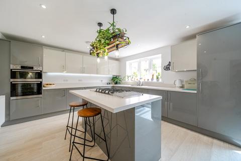 5 bedroom detached house for sale, Gilbert Avenue, Bishopstoke, Eastleigh, Hampshire, SO50