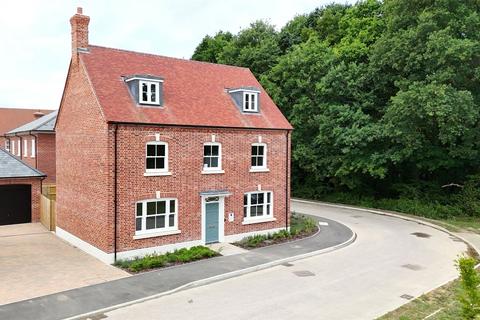 5 bedroom detached house for sale, Mountbatten Park, North Baddesley, Southampton, Hampshire, SO52