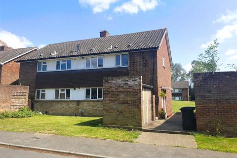 8 Vicarage Fields, Walton-on-thames, KT12 2EL