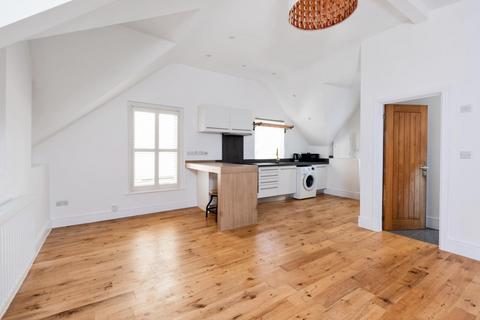 2 bedroom house to rent, Mile End London Road, Bath BA1