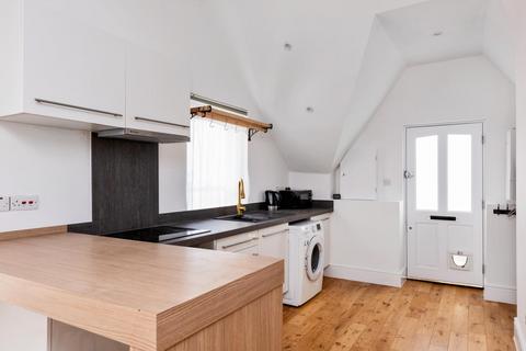 2 bedroom house to rent, Mile End London Road, Bath BA1