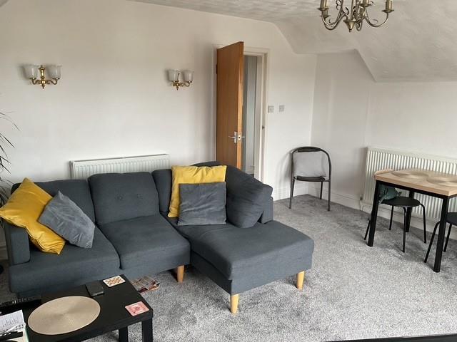 Flat 6 West Mains Court - Lounge.jpg