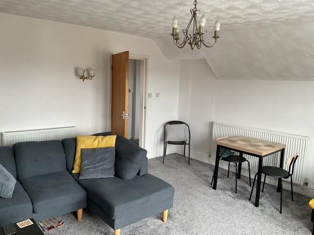 Flat 6 West Mains Court - Lounge 2.jpg
