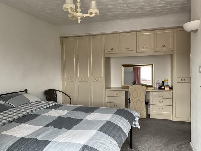 Flat 6 West Mains Court - Main Bedroom 1.jpg