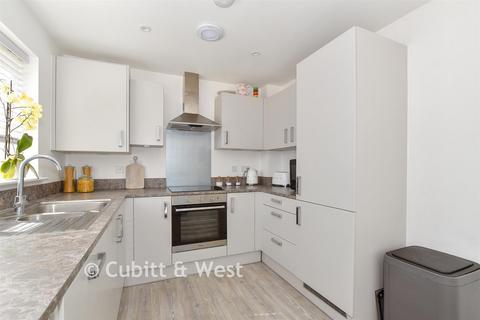 3 bedroom semi-detached house for sale, Oriel Road, Horsham RH12