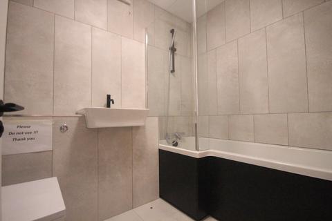 Studio to rent, No Deposit Option, Shenfield Road, Brentwood, CM15