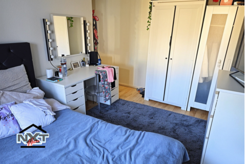 43 Winsbeach, London, E17 3RQ