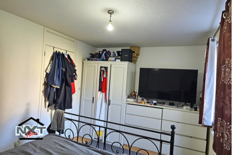 43 Winsbeach, London, E17 3RQ