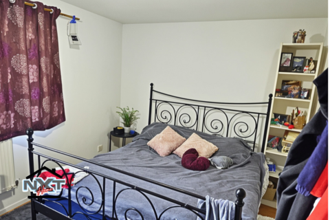 43 Winsbeach, London, E17 3RQ