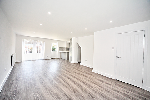 176 Buckingham Drive, Luton, LU2 9RE