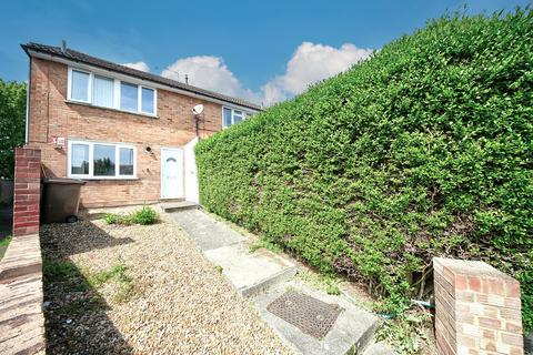 Dorel Close, Luton