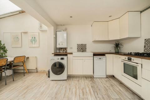 365 Alexandra Road, London, N10 2ET