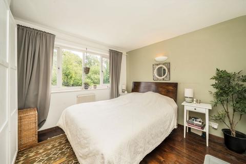 365 Alexandra Road, London, N10 2ET