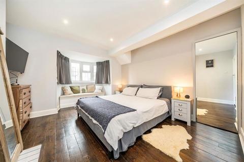 4 bedroom semi-detached house for sale, Broadlands Road, Bromley BR1