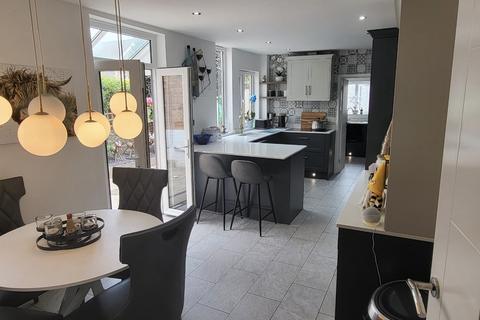 4 bedroom semi-detached house for sale, St. Pauls Road, BS23