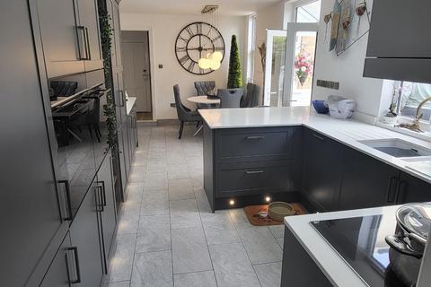 4 bedroom semi-detached house for sale, St. Pauls Road, BS23