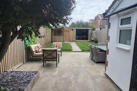 4 bedroom semi-detached house for sale, St. Pauls Road, BS23