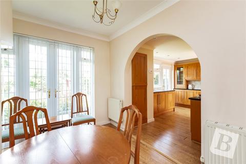 25 Acacia Gardens, Upminster, RM14 1HT