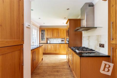 25 Acacia Gardens, Upminster, RM14 1HT