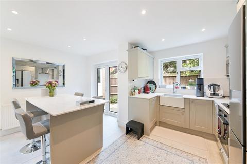4 bedroom detached house for sale, Ripley Way, Epsom
