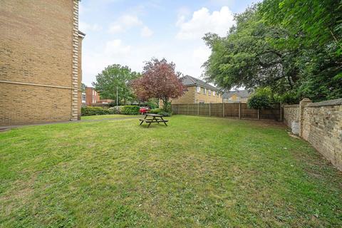 Flat 5, 1 Arborfield Close, London, SW2 3NX