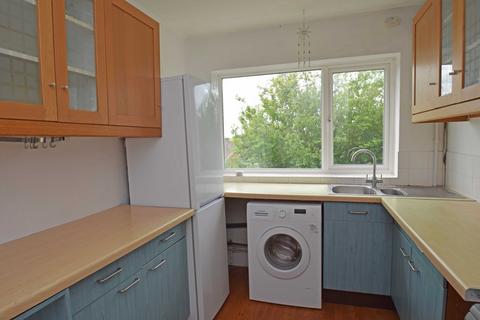 2 bedroom flat for sale, Abbots Way, Princes Risborough HP27