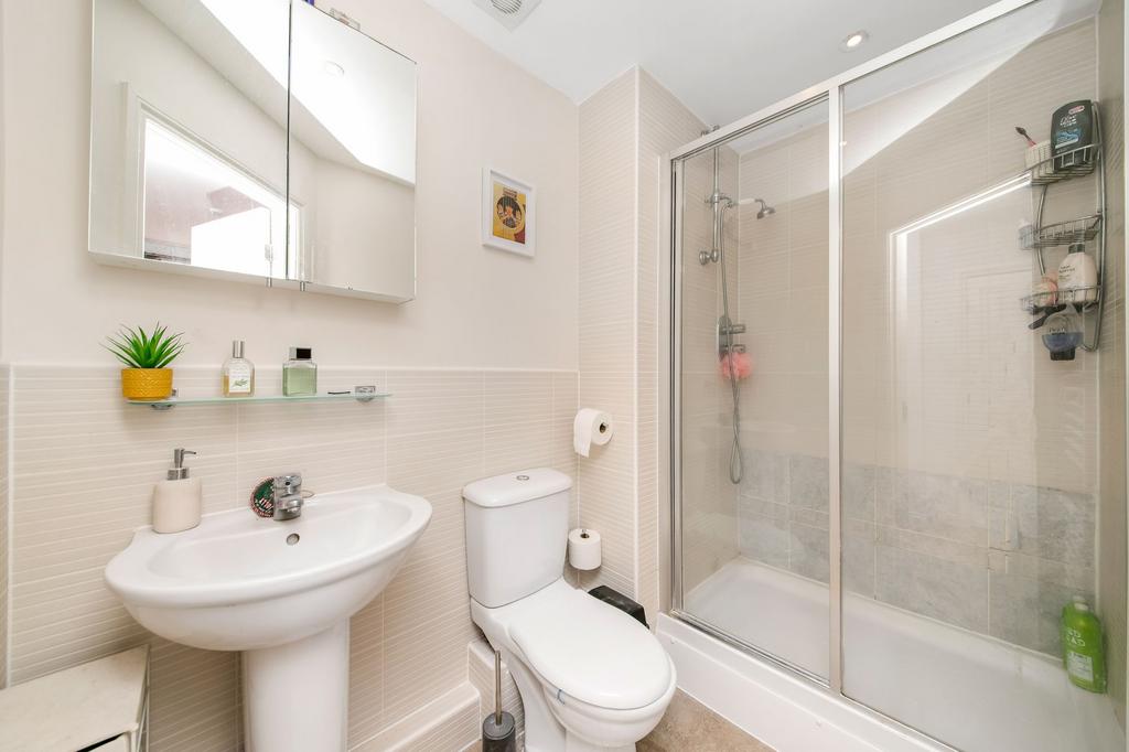 En suite shower room