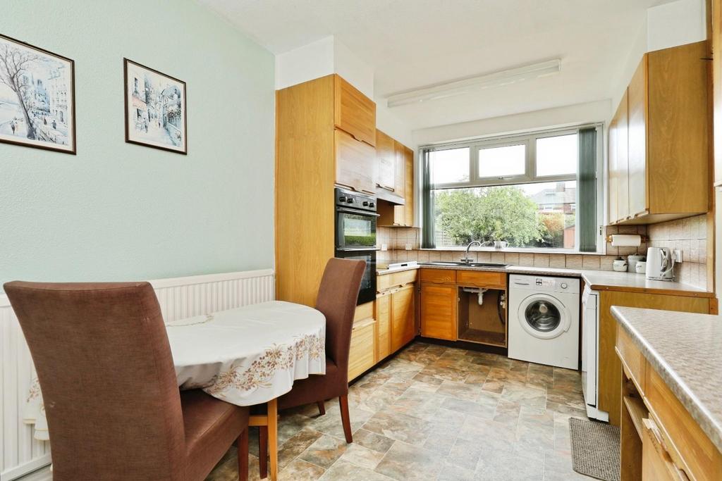 Dining kitchen