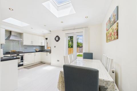 16 Torbay Road, Harrow, HA2 9QH