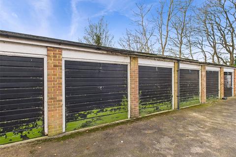 1 bedroom apartment to rent, Staines Road West, Ashford