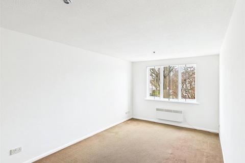 1 bedroom apartment to rent, Staines Road West, Ashford