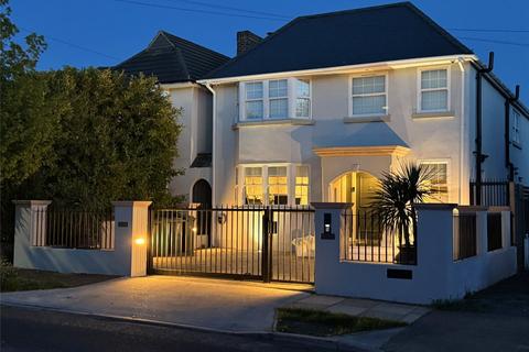 4 bedroom link detached house for sale, Hollington Crescent, New Malden, KT3