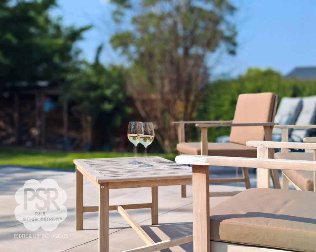 Al Fresco Dining