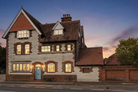 4 bedroom semi-detached house for sale, Henley Road, Shillingford, Wallingford, Oxfordshire, OX10