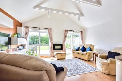 3 bedroom bungalow for sale, Burnham Avenue, Chilwell, Nottingham