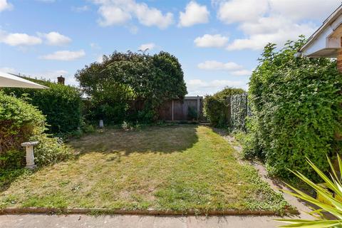 2 bedroom terraced bungalow for sale, Turnden Gardens, Margate CT9