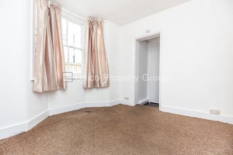 4 bedroom terraced house to rent, London E3
