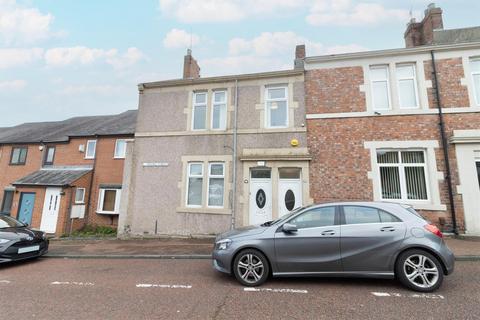 2 bedroom flat for sale, Moore Street, Gateshead