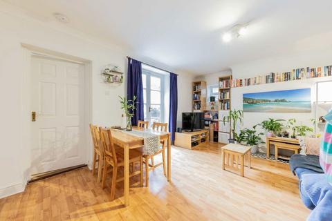 1 bedroom flat for sale, Grange Park, London W5