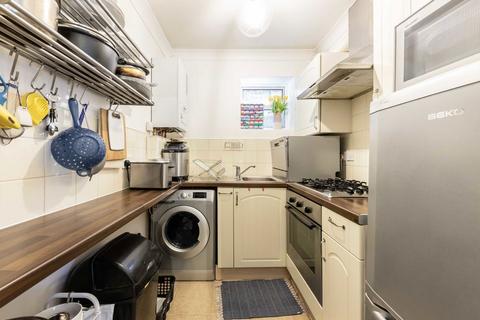 1 bedroom flat for sale, Grange Park, London W5