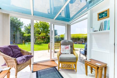 17 Broadview Close, Eastbourne, BN20 9RB