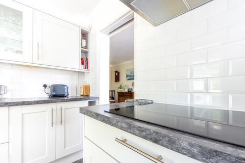 17 Broadview Close, Eastbourne, BN20 9RB