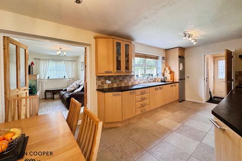 4 bedroom detached house for sale, Millcroft, Wakefield WF3
