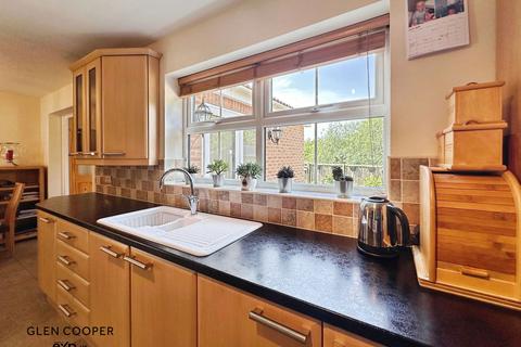 4 bedroom detached house for sale, Millcroft, Wakefield WF3